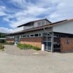 östliches Sanitärgebäude von außen